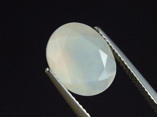 Facet cut Moonstone 3,94 Ct. oval
