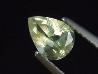 Chrysoberyl 1,03 Ct. pear Minas Gerais, Brazil