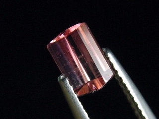 Turmalin rosa 0,93 Ct. Baguette 6,5 x 4,5 mm Brasilien