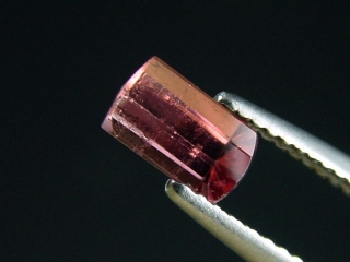 Turmalin rosa 0,79 Ct. Baguette 6,5 x 4 mm Brasilien