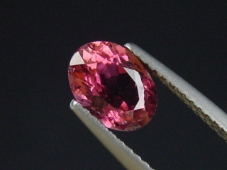 Rubellite / red Tourmaline 1,25 Ct. oval Brazil