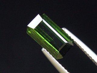 Verdelith / grüner Turmalin 1,90 Ct. Oktagon 10 x 5,5 mm Brasilien
