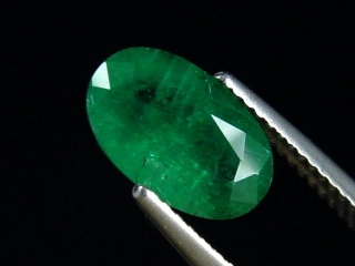 Smaragd 2,22 Ct. feines Grün 10 x 6 mm Oval Kolumbien