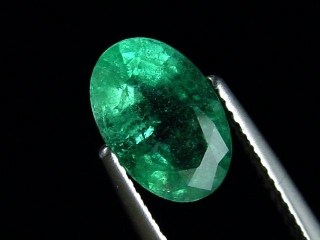 Emerald 1,97 Ct. fine green oval