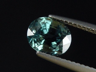 Sapphire 2,75 Ct. fine blue green oval Tanzania
