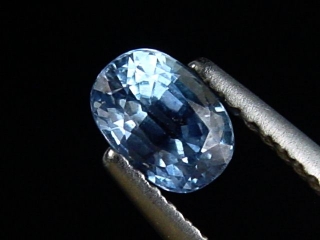 Blue Sapphire 0,82 Ct. oval Tanzania