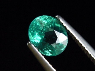 Apatit 1,36 Ct. türkisgrün - Oval 7 x 6 mm