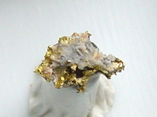 Gold crystalline 5,5 mm Brusson, Val d'Aosta, Italy