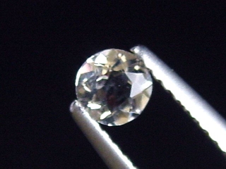Sanidine 0,24 Ct. round faceted - Volkesfeld, Eifel, Germany