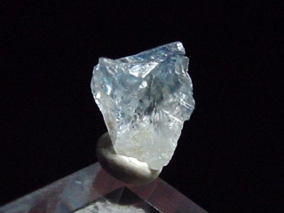 Benitoite crystal 5,5 mm - San Benito Co., California, USA