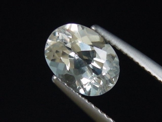 Sillimanite 1,90 Ct. oval faceted - Balangoda, Sri Lanka