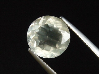 Orthoclase 3,91 Ct. fine round - Itrongay, Madag.