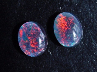 Opal pair 10 x 8 mm oval cabochon triplet - Australia