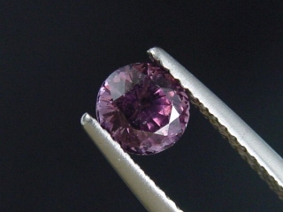 Spinel 0,89 Ct. round Sri Lanka