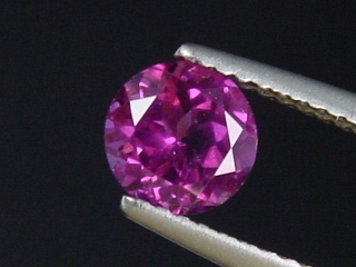 Rhodolite Garnet 1,17 Ct. fine purple round