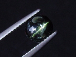 Augite cat's eye 1,99 Ct. rare oval cabochon Sri Lanka