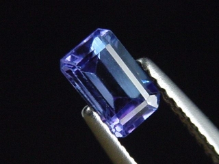 Tansanit 0,79 Ct. Oktagon - feinstes Blauviolett