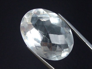Clear Quartz 35,50 Ct. oval cut