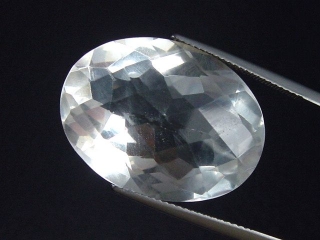 Clear Quartz 35,50 Ct. oval cut