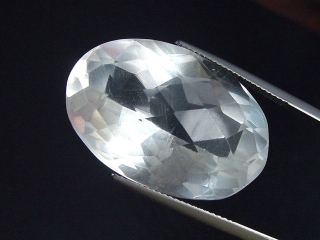 Bergkristall 53,60 Ct. Oval 30 x 20 mm Schachbrettschliff