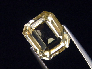 Citrin 6,51 Ct. Oktagon 12 x 10 mm Brasilien