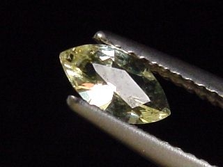 Zoisit 0,43 Ct. seltene Naturfarbe - Merelani, Tansania