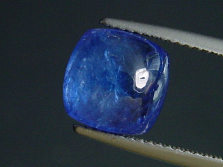 Tanzanite 5,21 Ct. cushion cabochon