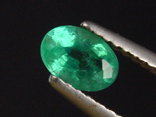 Emerald 0,56 Ct. fine green oval Colombia