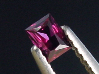 Ruby 0,24 Ct. natural color baguette cut Tanzania
