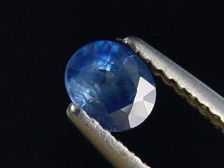 Blauer Saphir 0,56 Ct. Oval 5 x 4 mm Australien