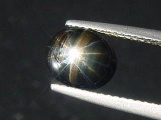 12 Ray Star Sapphire 3,09 Ct. fine star - very rare
