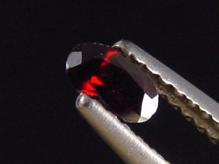 Rutil 0,23 Ct. rostrot Oval facettiert - Minas Gerais, Brasilien