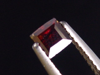 Rutile 0,46 Ct. rust red faceted - Minas Gerais, Brazil