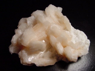 Stilbite specimen 95 mm - Dekkan Trapp, India