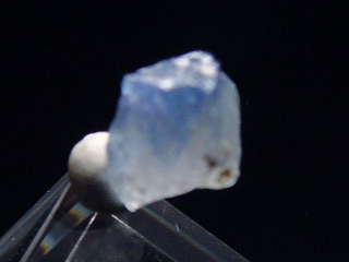 Benitoit 6,5 mm - San Benito Co., Kalifornien, USA