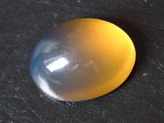 Blauer Bernstein 9,62 Ct. - 20 mm Oval Cabochon Dom. Rep.