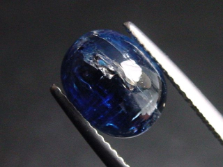 Kyanit / Disthen 4,42 Ct. Oval Cabochon Brasilien B-Qualität