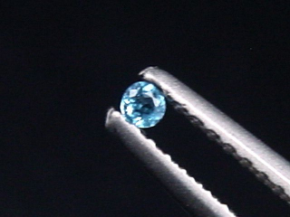 Hauyn / Hauynit 1,5 mm Rund - Ettringen, Eifel, Deutschland
