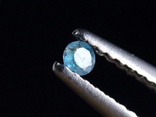 Hauyn / Hauynit 2 mm Rund - Ettringen, Eifel, Deutschland