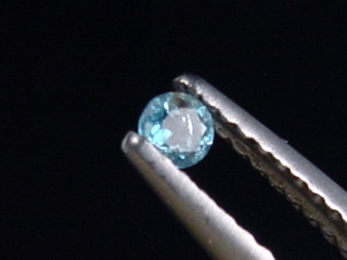 Hauyn / Hauynit 2,5 mm Rund - Ettringen, Eifel, Deutschland
