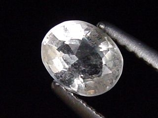 Pollucite 0,68 Ct. oval rare - Skardu, Pakistan