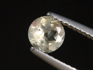 Leucite 0,61 Ct. round faceted Italy
