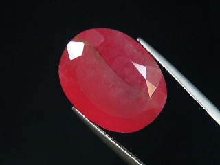 Rhodochrosite 28,86 Ct. oval faceted
