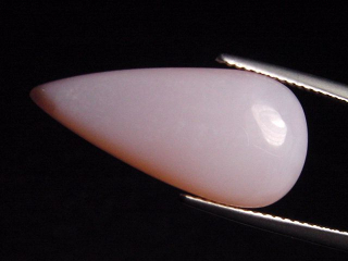 Pink Opal 9,44 Ct. pear cabochon
