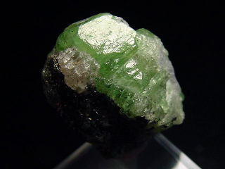 Tsavorit Granat Stufe 27 mm - Merelani, Tansania