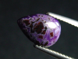 Sugilit 2,50 Ct. Tropfen Cabochon - Wessels mine, Kuruman, Südafrika
