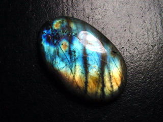 Labradorit 69,54 Ct. Oval Cabochon 39 x 25 mm Australien