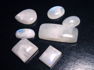 Regenbogenmondstein Lot / Konvolut 158,10 Ct. - 7 Cabochons
