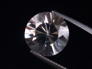 Bergkristall 5,28 Ct. Portugiesischer Rundschliff 12 mm