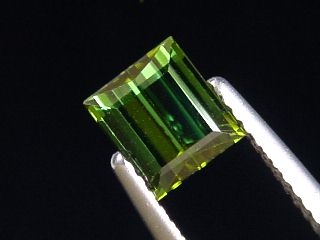 Verdelite / Green Tourmaline 0,93 Ct. baguette 5,5 x 5 mm Brazil